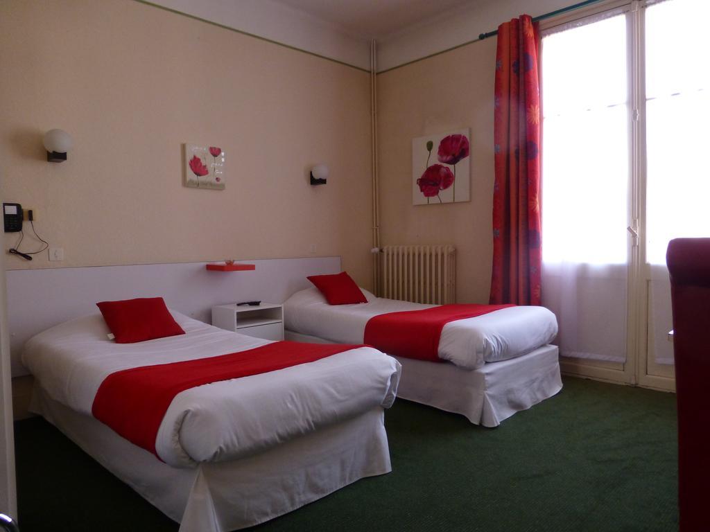 Trianon Hotel Vichy Room photo